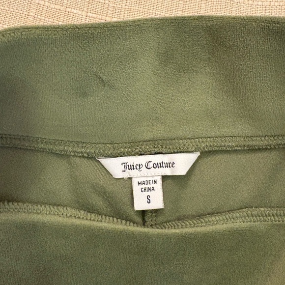 Juicy Couture velour tracksuit. hoodie and pants are included!Like new condition - Picture 3 of 3